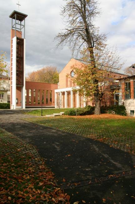 Budahegyvidéki evangélikus templom (Benczúr & Partner Építész Kft., 1994-2011)